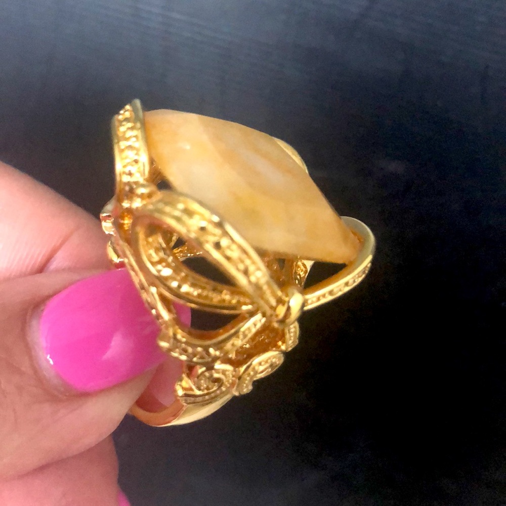 LARGE COCKTAIL RING